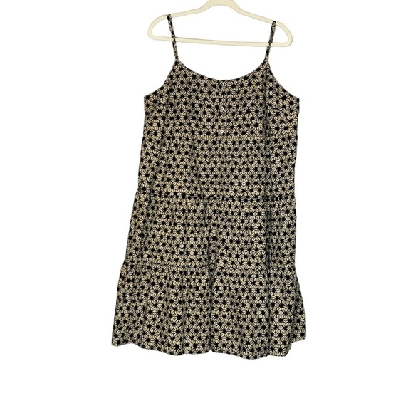 Levi’s tan and black floral‎ star sundress. Size 1X - Picture 1 of 10